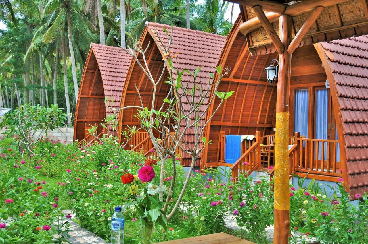 The Peace Arta Bungalow Batununggul Exteriör bild